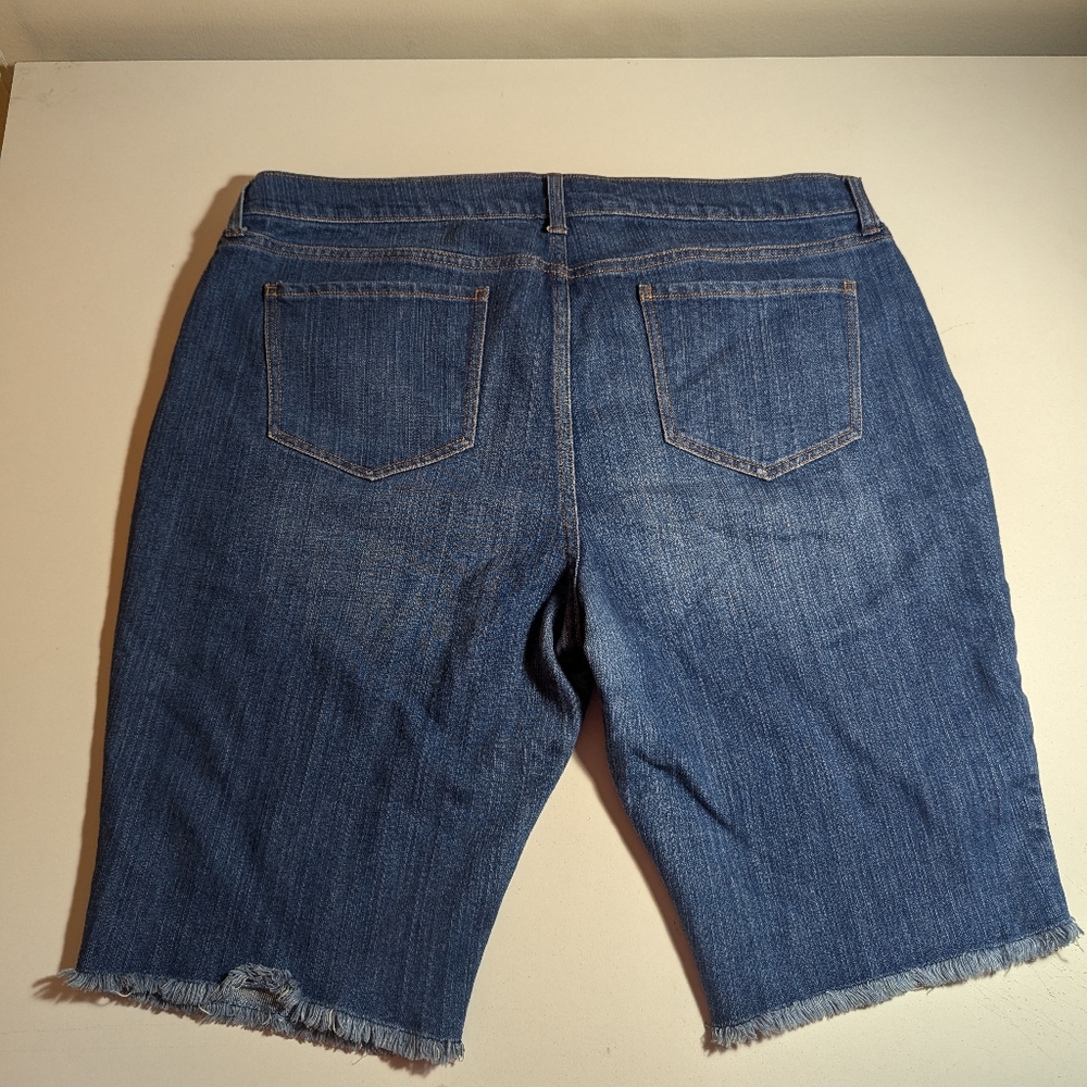 Old Navy Sweetheart Size 16 Bermuda Jean - Picture 8 of 11